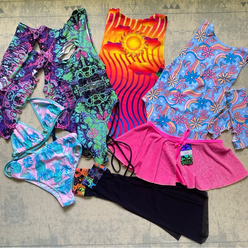 Freedom Ravewear Medium Bundle Bodysuit Sleeves Skirt 8 pieces Rave Festival